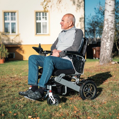 Scaun cu rotile electric inSPORTline Hawkie II 700 W